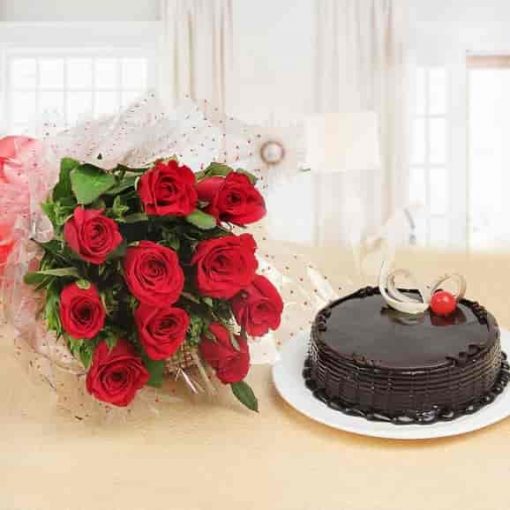 Roses Bouquet with Chocolate Cake