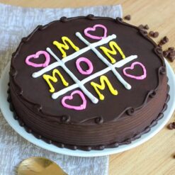 A cheerful cake designed to celebrate Mom's special day, spreading happiness and joy with every slice.