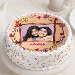 A nostalgic cake designed to evoke cherished memories with Mom, perfect for celebrating Mother's Day.